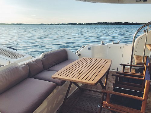ЯХТА FAIRLINE SQUADRON 58 LADY MIEM
