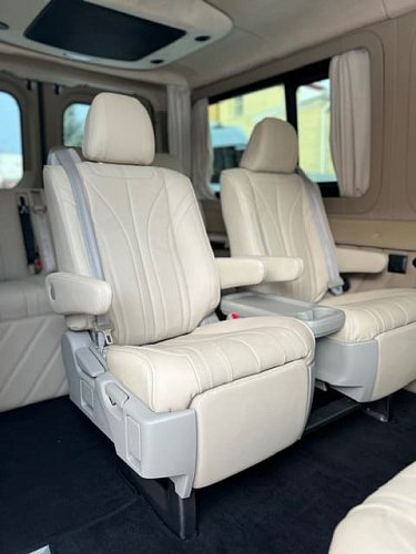 MERCEDES SPRINTER LUX (8 мест)